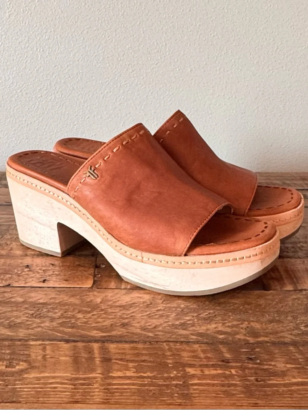 Frye Hazel Cognac Leather Platform Slide Sandals